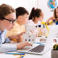 clases de tecnología para niños de primaria